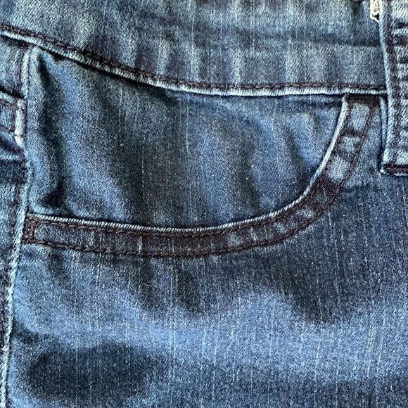 đCalvinâKlein Slimâstretchableâstraightâleg - Picture 5 of 7